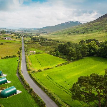 Further Space At Leitrim Lodge Luxury Glamping Pods Mourne Mountains 纽卡斯尔 外观 照片